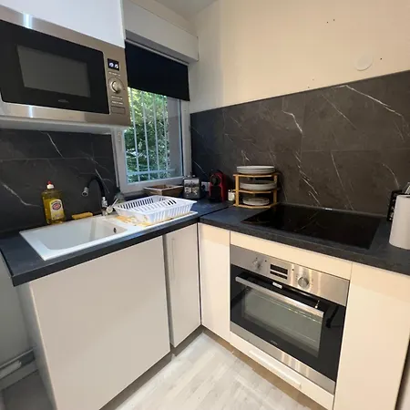 Appartement Avec Place De Parking Prive Et Jardin Beaumont-sur-Oise Exterior photo